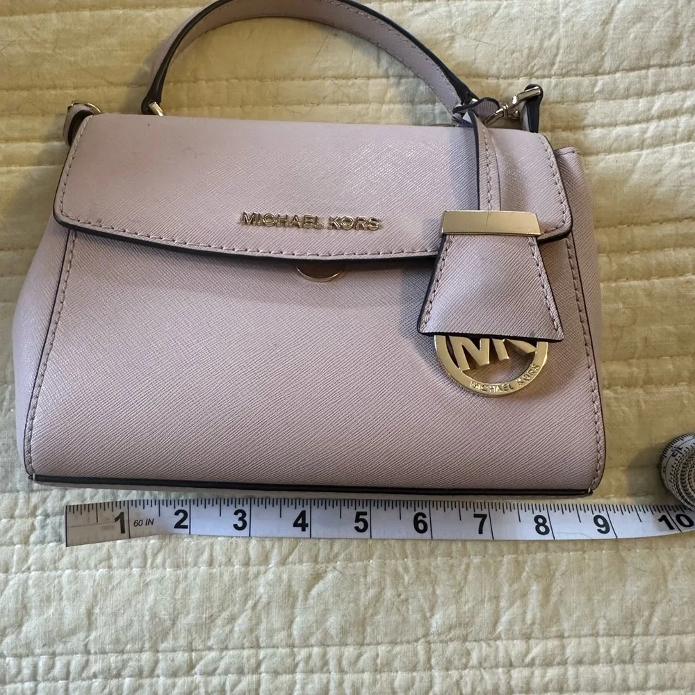 Michael Kors Pink Mini Leather shoulder Handbag - Picture 7 of 9